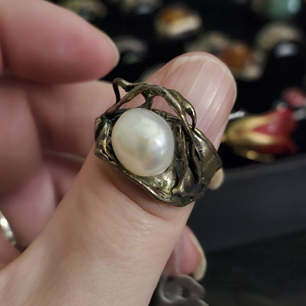 Simenda J. Elegant Pearl Ring in Sterling Silver New Made in Israel